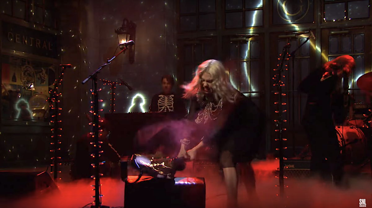 Watch Phoebe Bridgers destroy SNL with “Kyoto” and “I Know The End”
