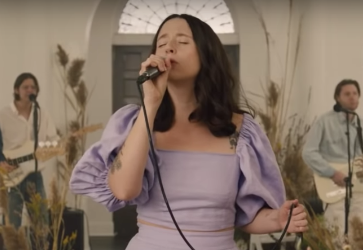 Waxahatchee’s Katie Crutchfield makes the rounds, performing on <em>Jimmy Kimmel Live</em> and with Kevin Morby on <em>CBS This Morning</em>