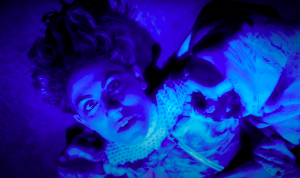 Watch Lizdelise’s captivating new music video “For Nobody”