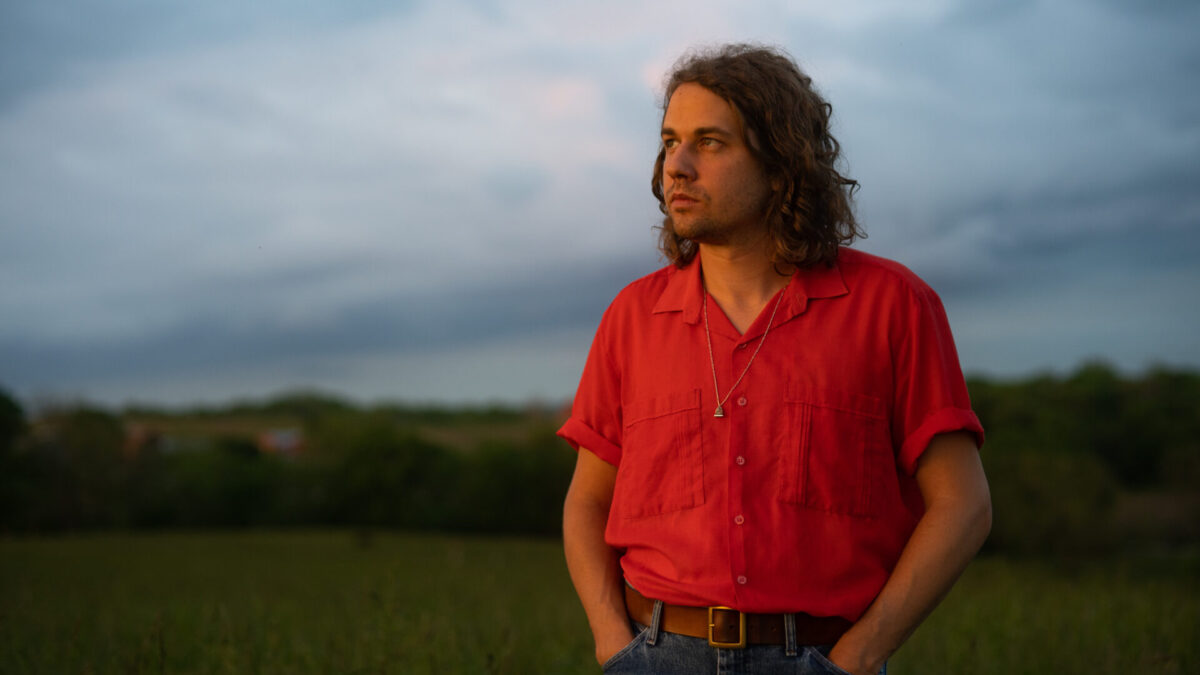 Midwest State Of Mind: Kevin Morby Explains ‘Sundowner’