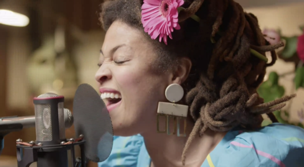 NON-COMM Recap: Valerie June brings her healing powers to night one