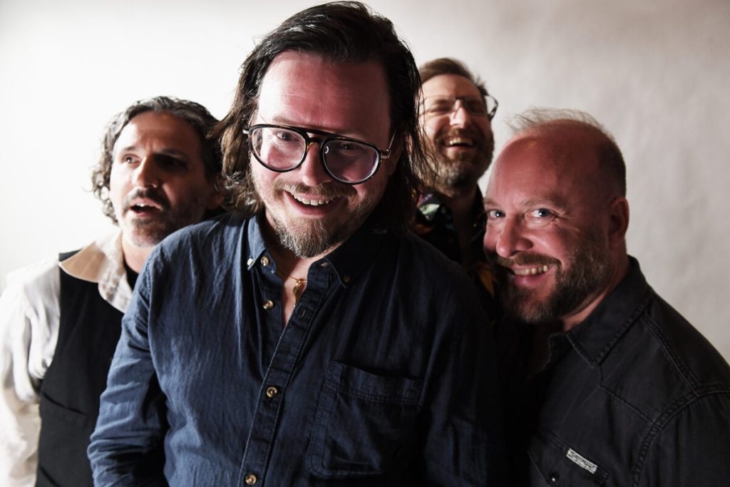 Joey Sweeney and the Neon Grease are ready to renew their vows on “Air Traffic Controllers”
