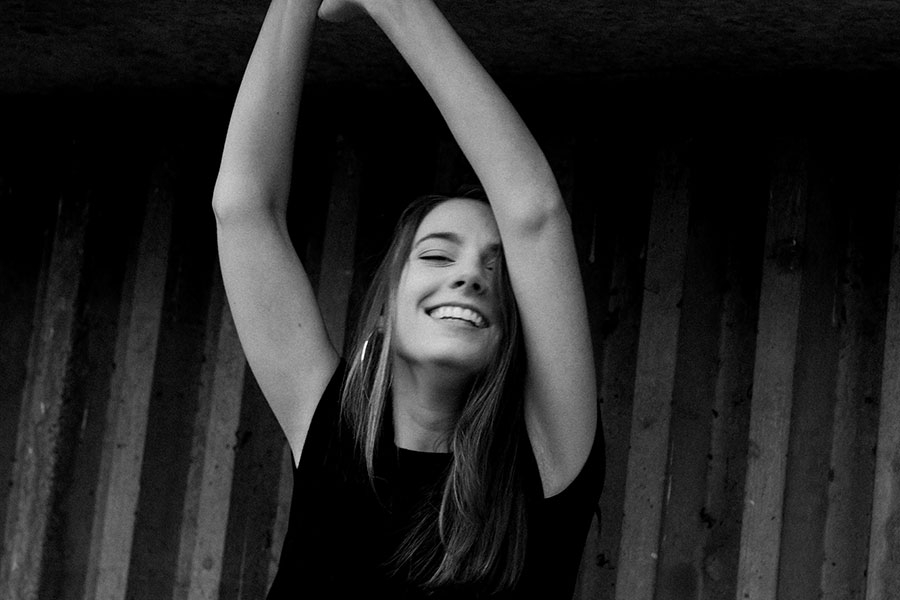 Angie McMahon