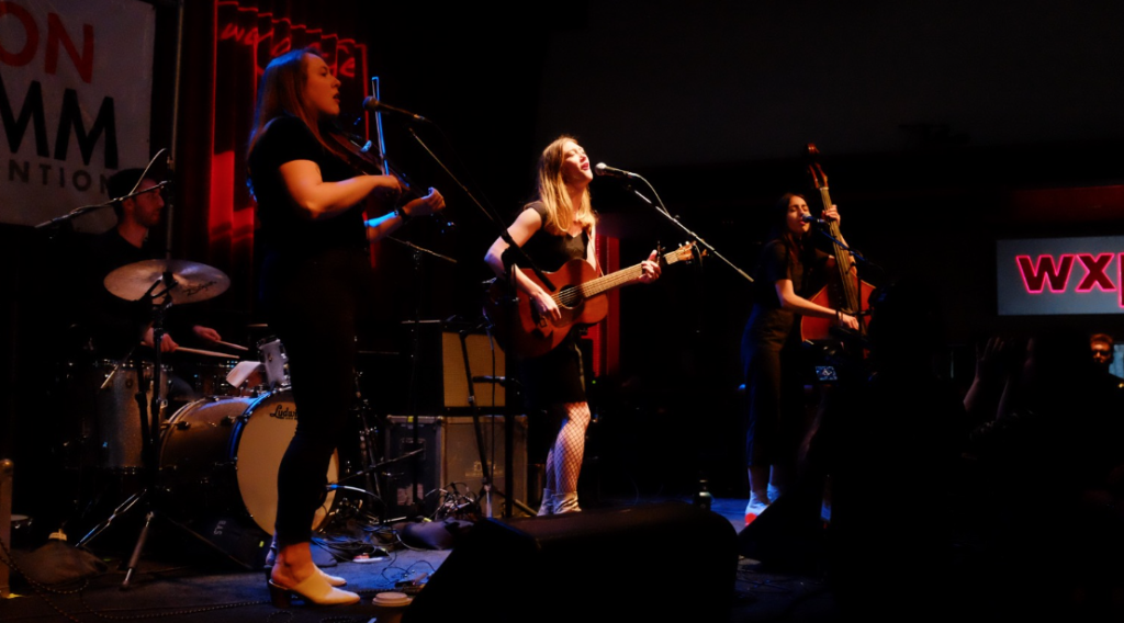 Lula Wiles: “Love Gone Wrong” (NON-COMM 2019)