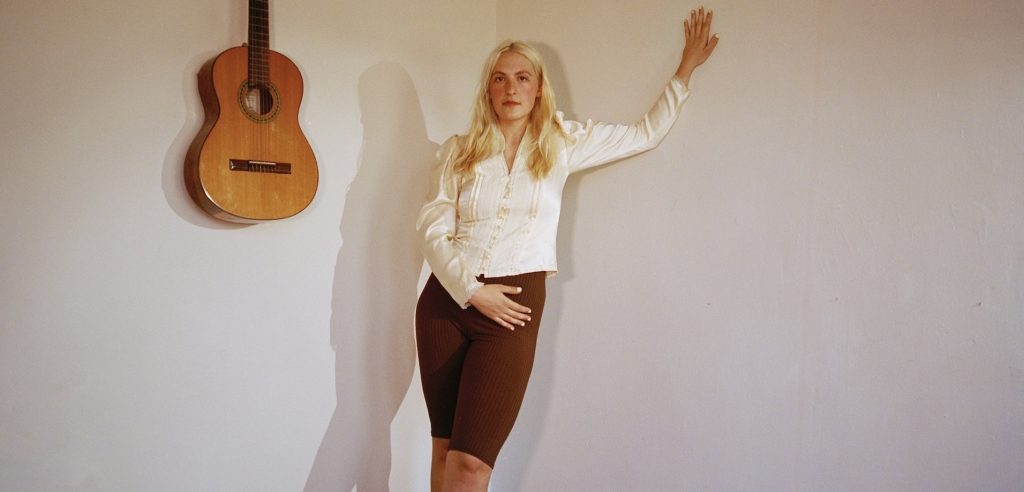 Doll Spirit Vessel debuts with the brilliant ‘What Stays’, out now on Disposable America