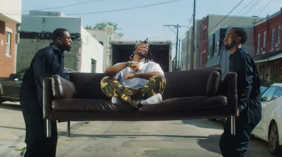 Armani White’s just visiting his mama in new single “DIAMOND DALLAS.”