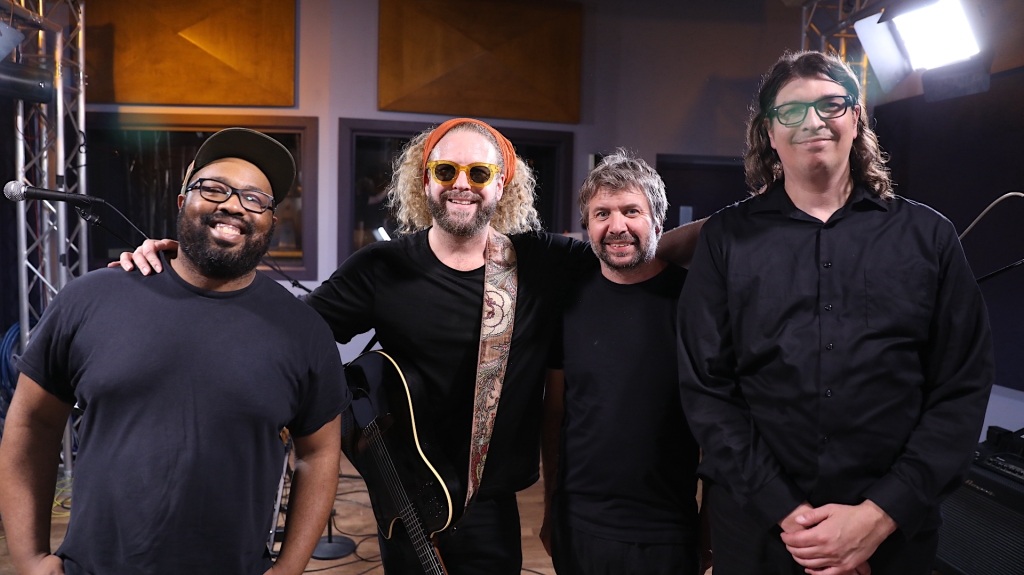 The Key Studio Sessions: Hennessey Bonfire