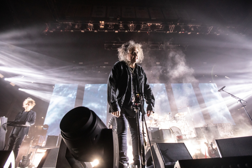 Saturday Wait: The Cure goes the distance at Wells Fargo Center