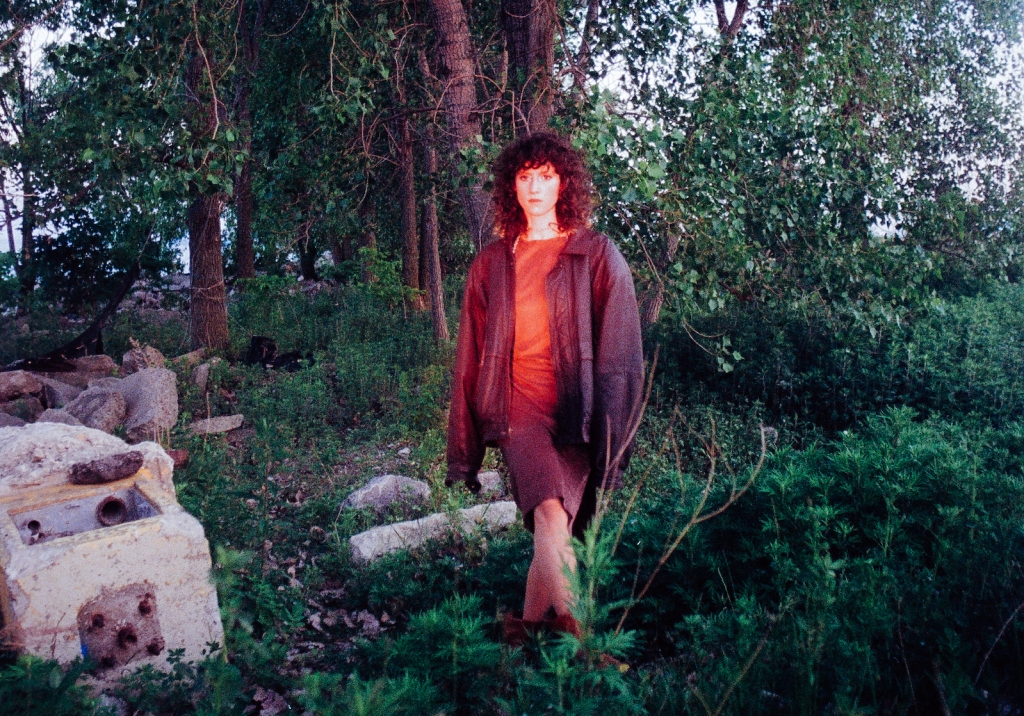 Squirrel Flower delivers gloomy third single “Alley Light” from upcoming album