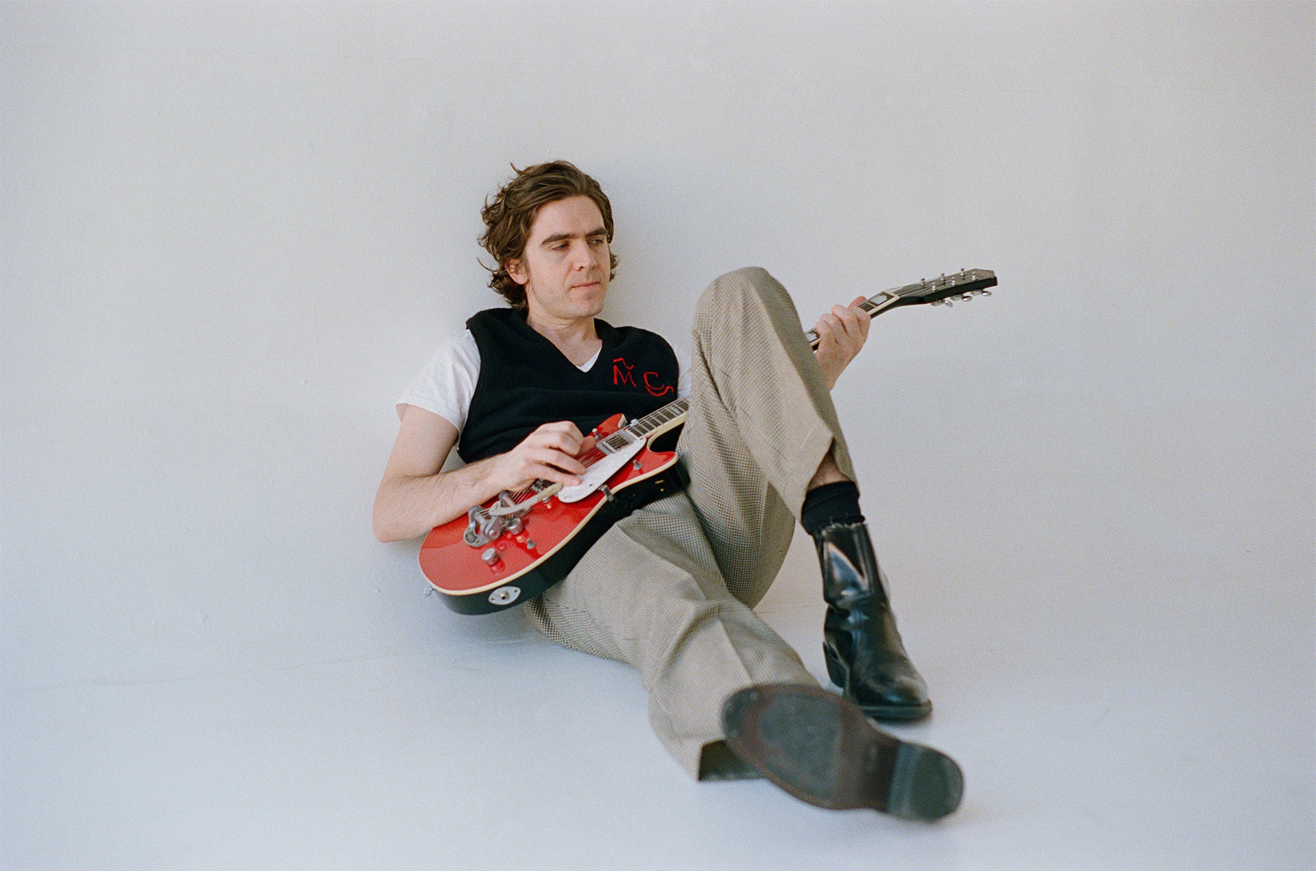 Max Clarke of Cut Worms sings with Norah Jones on new podcast episode