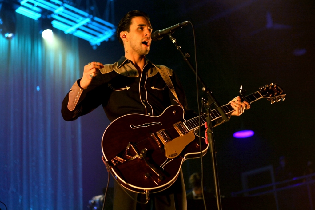 Stephen Sanchez bring serious showmanship to Philly