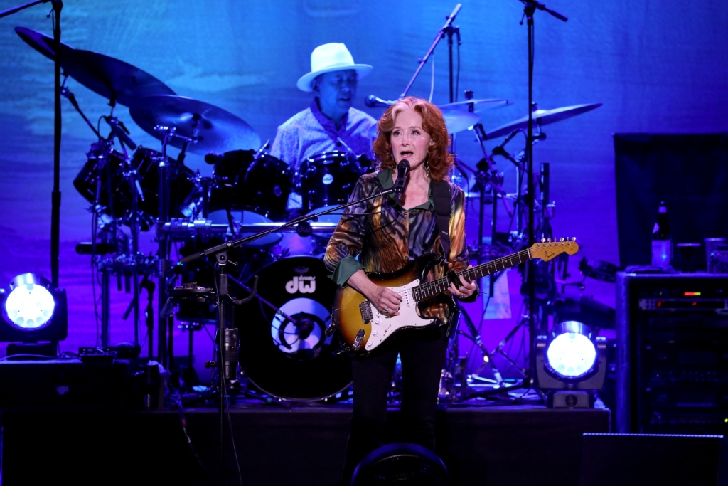 Bonnie Raitt fills The Met with rock and remembrance