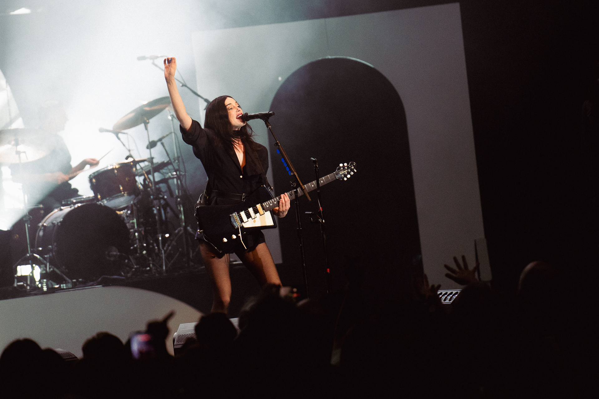 St. Vincent’s profound spectacle energizes The Met