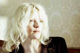 Jessica Pratt cracks open the sunny veneer of the California dream