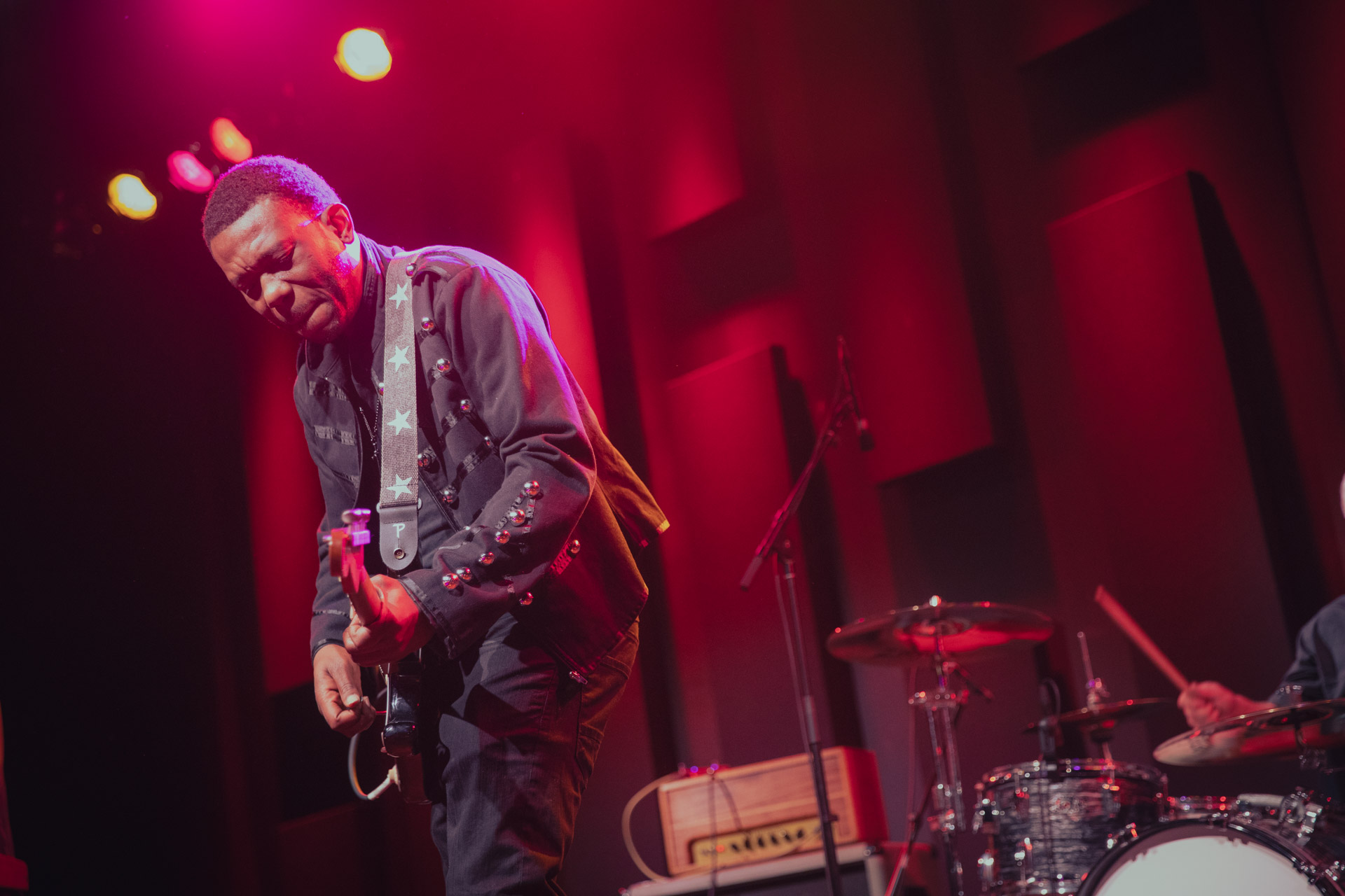 Greg Sover returns to the Free At Noon stage for a ripping post-Thanksgiving set